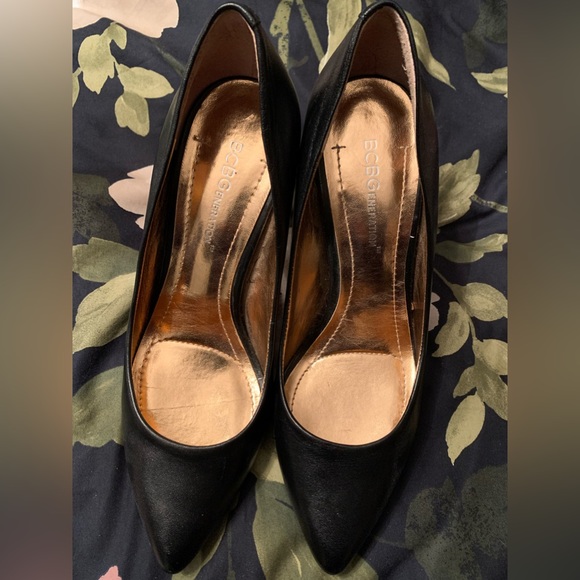 🦇 Vintage BCBGeneration heels/pumps 🦇 - Picture 3 of 7
